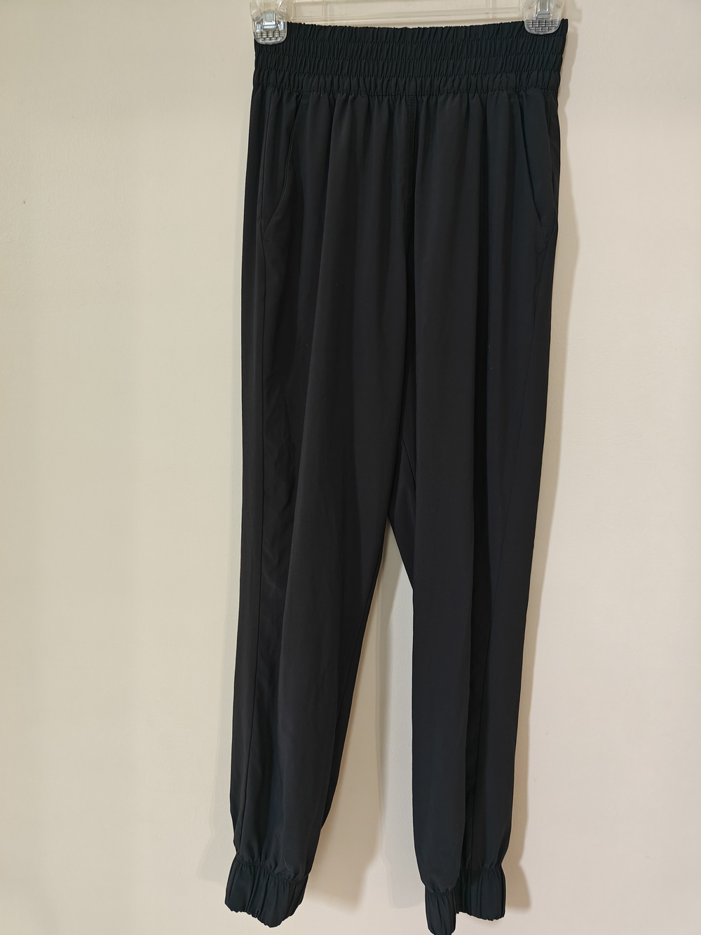 Vuori Girls Black Elastic Waist Jogger Pants